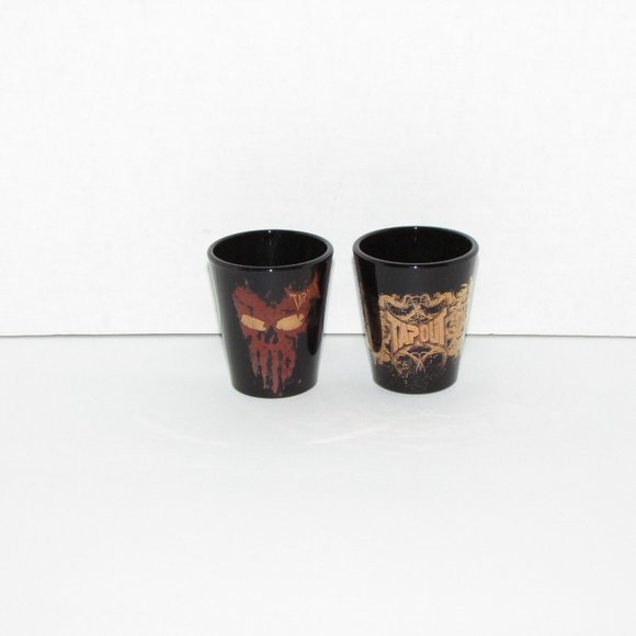 2 UFC Tap Out Shot Glasses Black Glass Red & Gold Skull Graphics Collectible - Picture 8 of 9